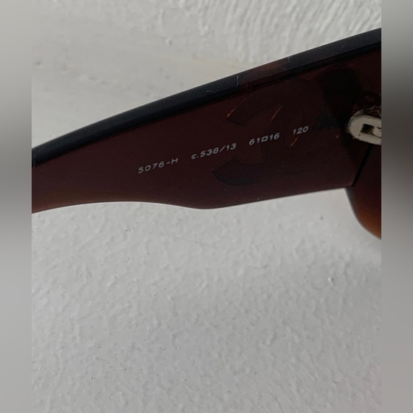 Chanel Mother of Pearl Sunglasses - Picture 5 of 10